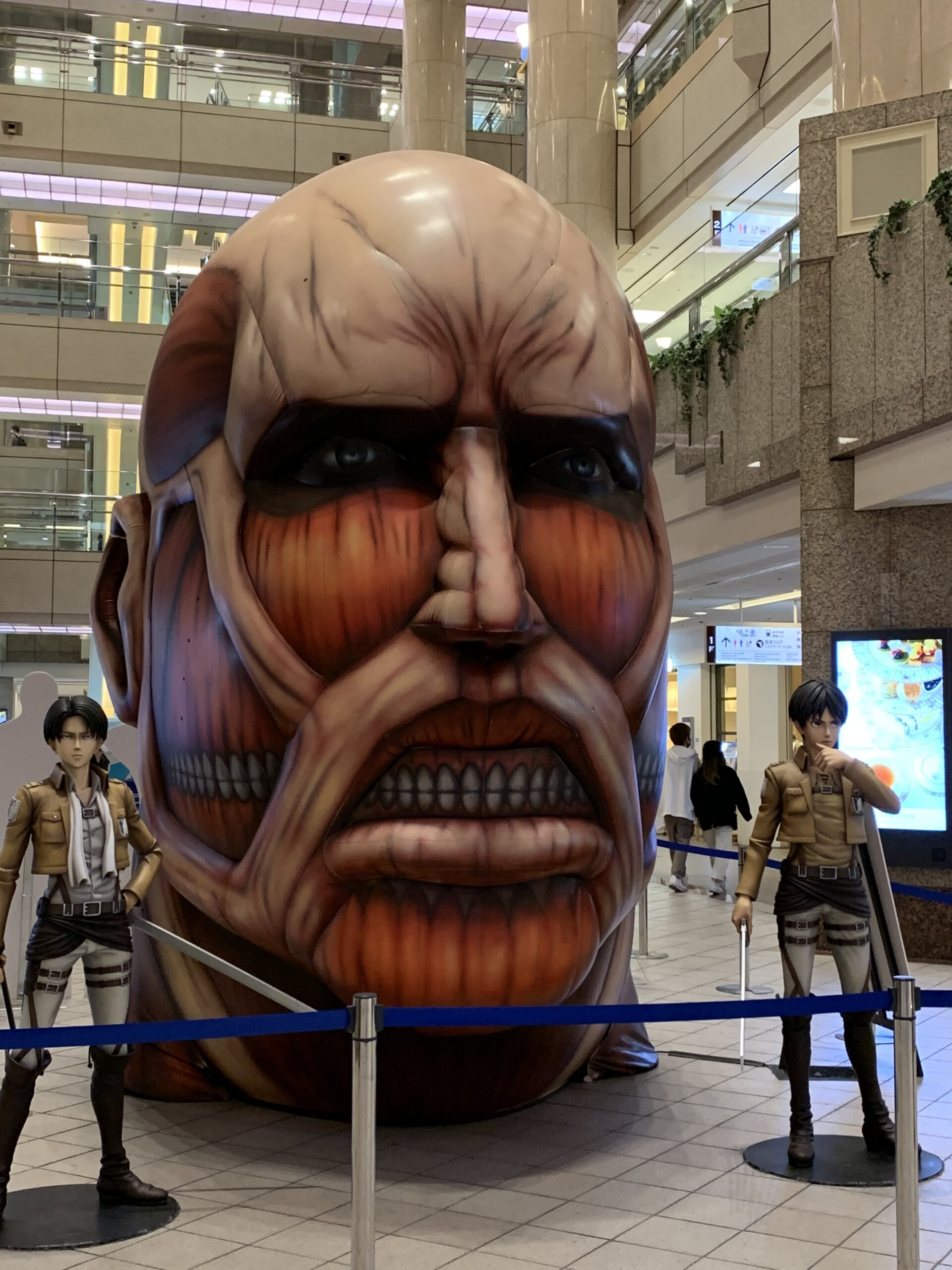 【即購入歓迎】進撃の巨人　ランドマークタワー限定クリアファイル★リヴァイ★ Amazon.co.jp: 横浜ランドマークタワー 進撃巨人 限定クリア